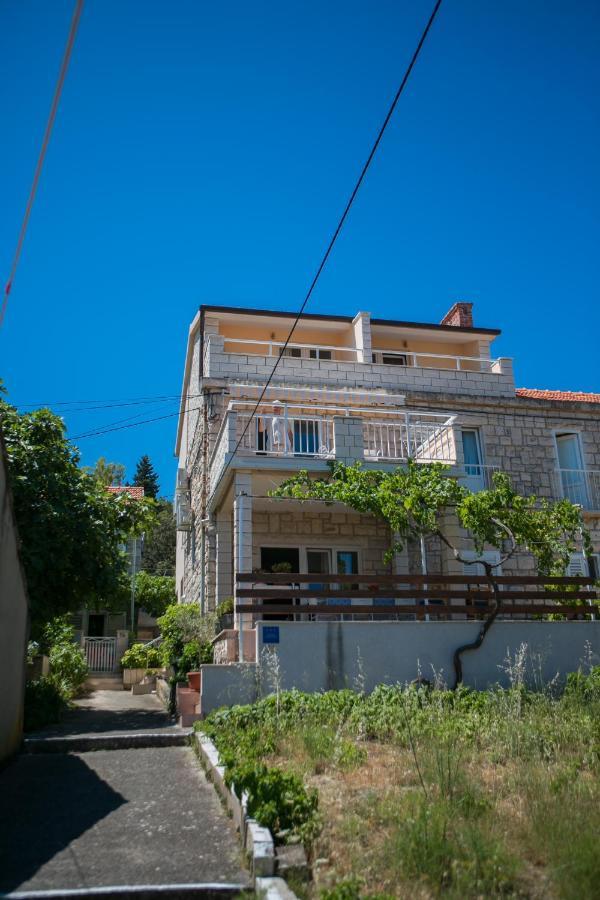 Apartments Filippi Korcula Town Luaran gambar