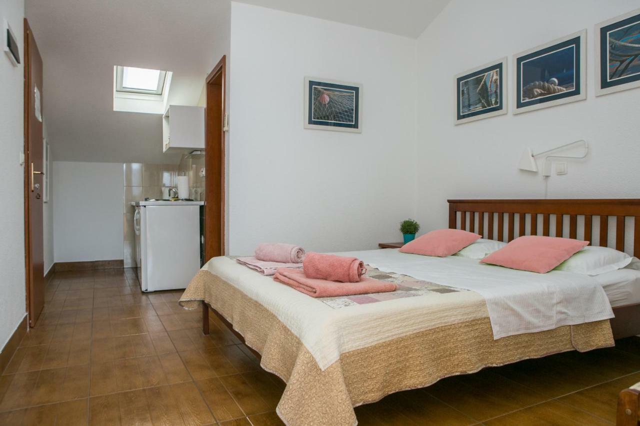 Apartments Filippi Korcula Town Luaran gambar